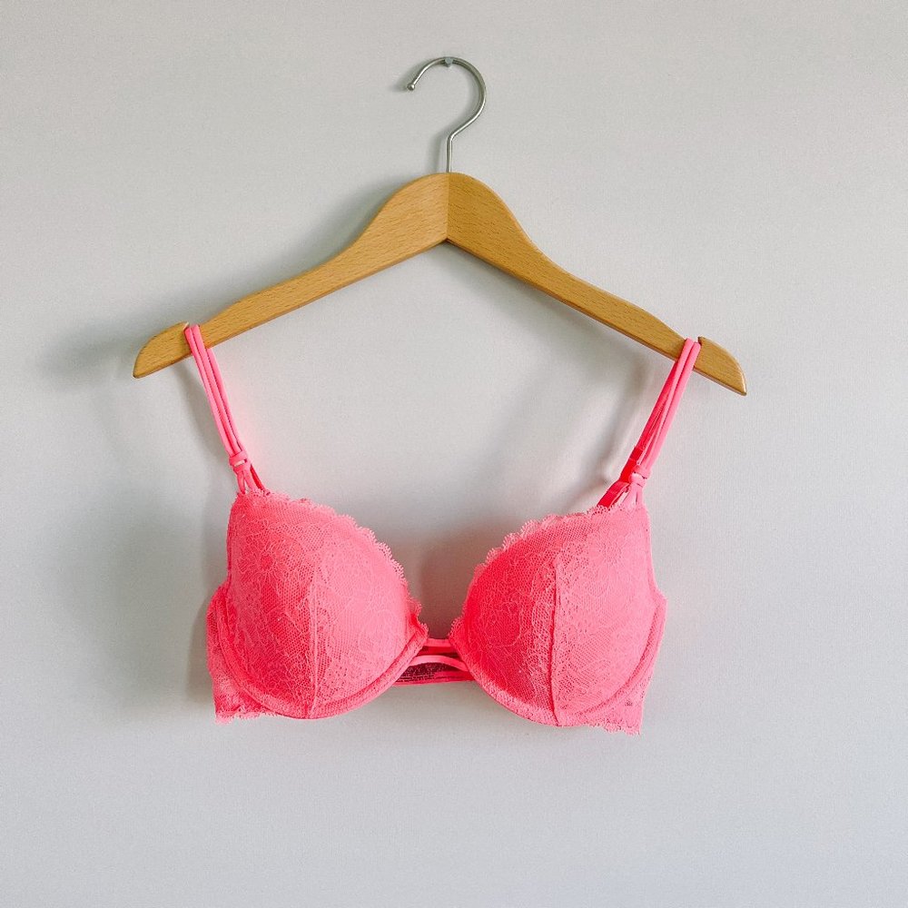 Gap Body Neon Pink Lace Favorite Demi Plunge Bra